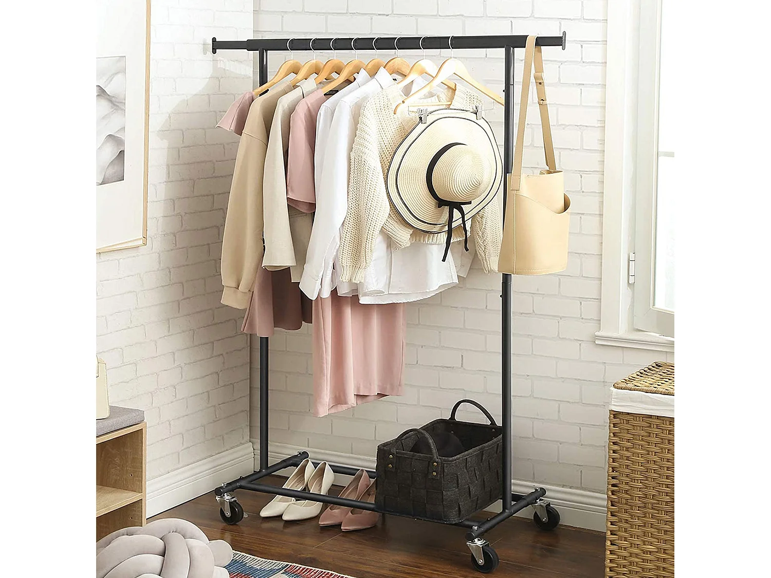 Kleiderständer Paramaribo