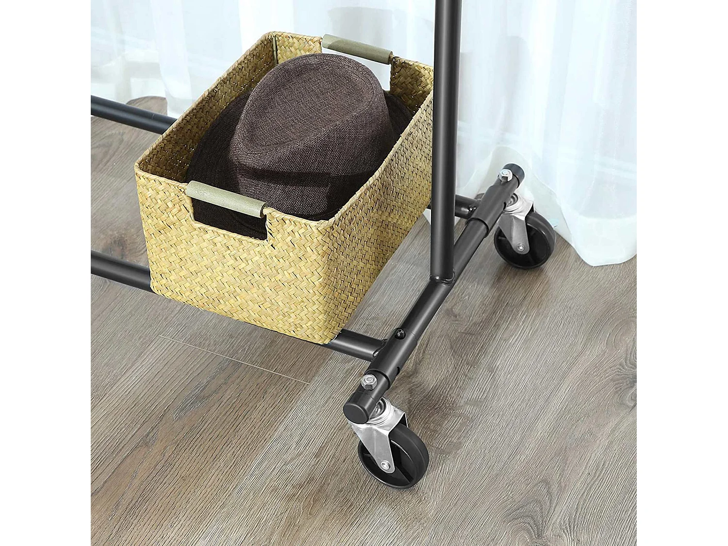 Kleiderständer Paramaribo