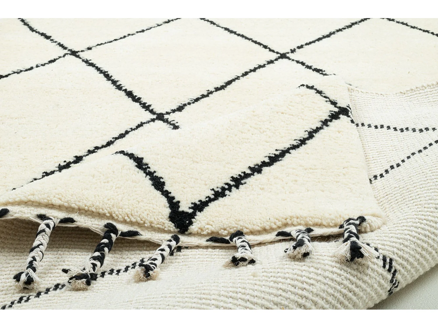 Tapis berbère Marmoucha noué à la main  90x160 cm noir et blanc Marmoucha