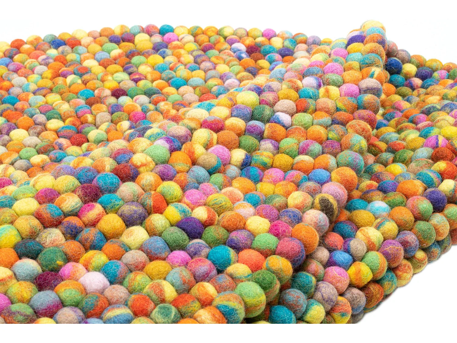 Tapis en boules de feutre fait main 190x190 cm multicolor Felty 2.2