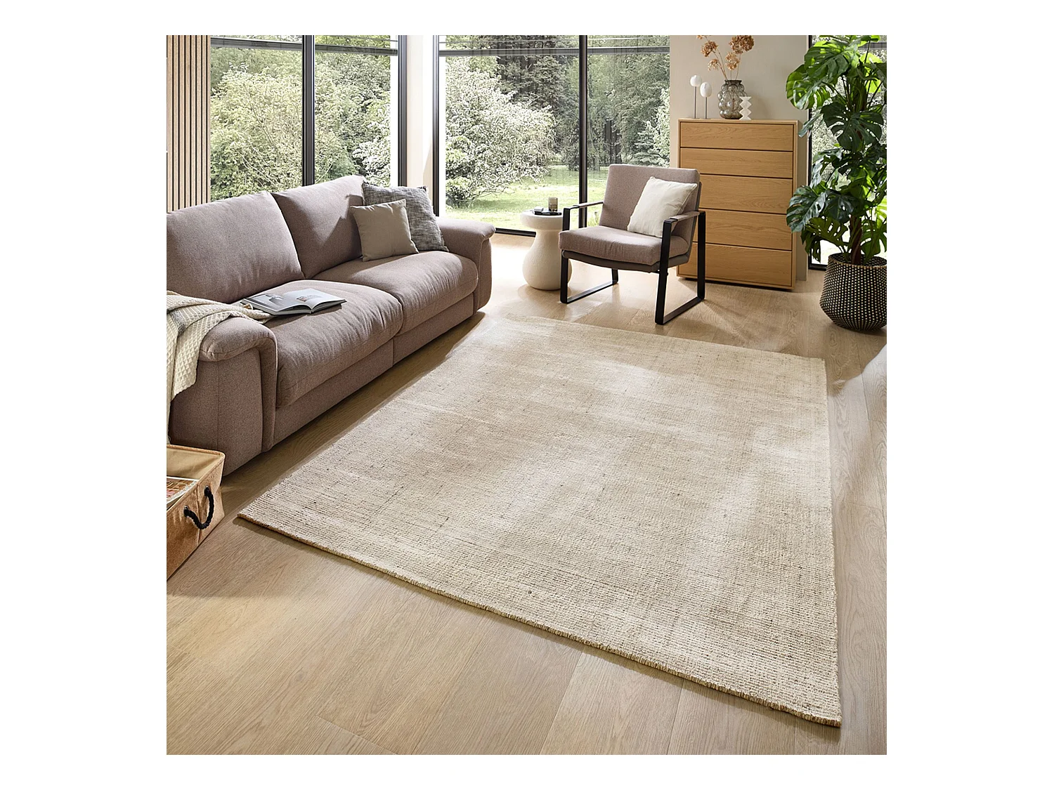 Gestreepte UNI-tapijt van viscose en wol 120x180 cm beige Venus