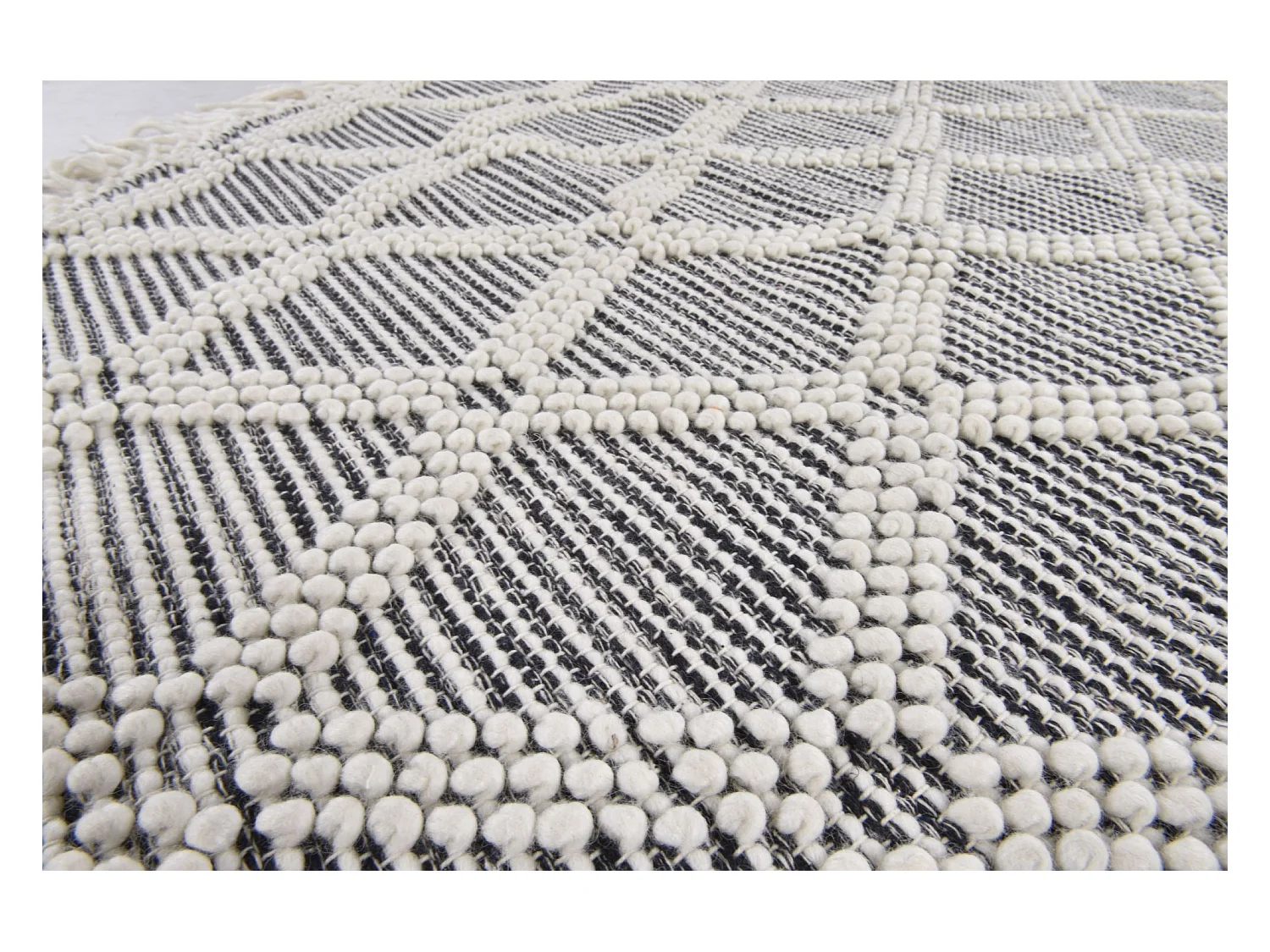 Tapis tissé à la main au design ethnique  140x140 cm natural Colored Macrame