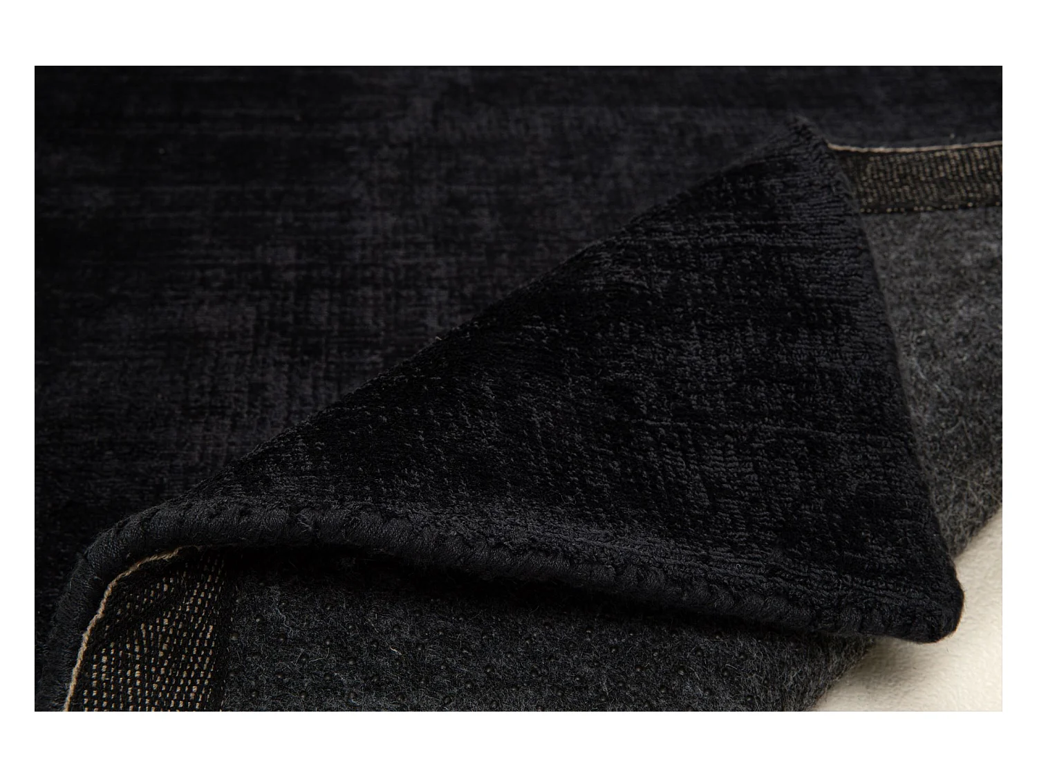 Handgewebter Viskoseteppich 190x290 cm Schwarz Shine