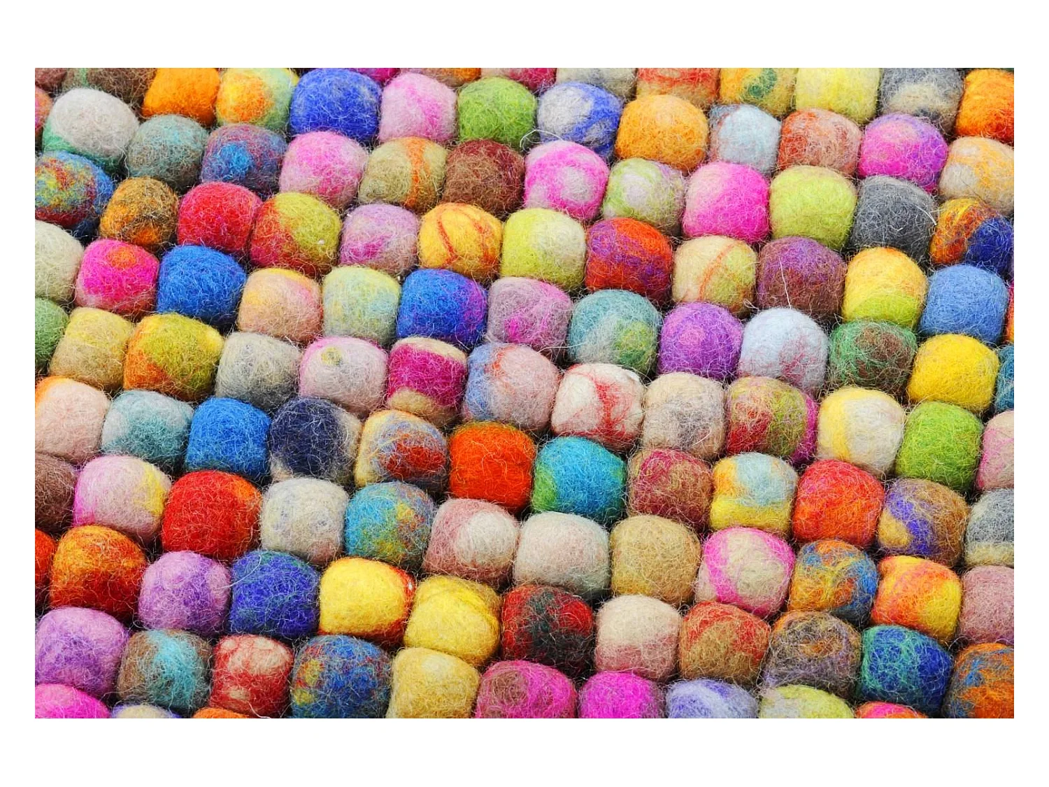 Tapete de bolas de feltro feito à mão 140x200 cm multicolorido Felty 2.2