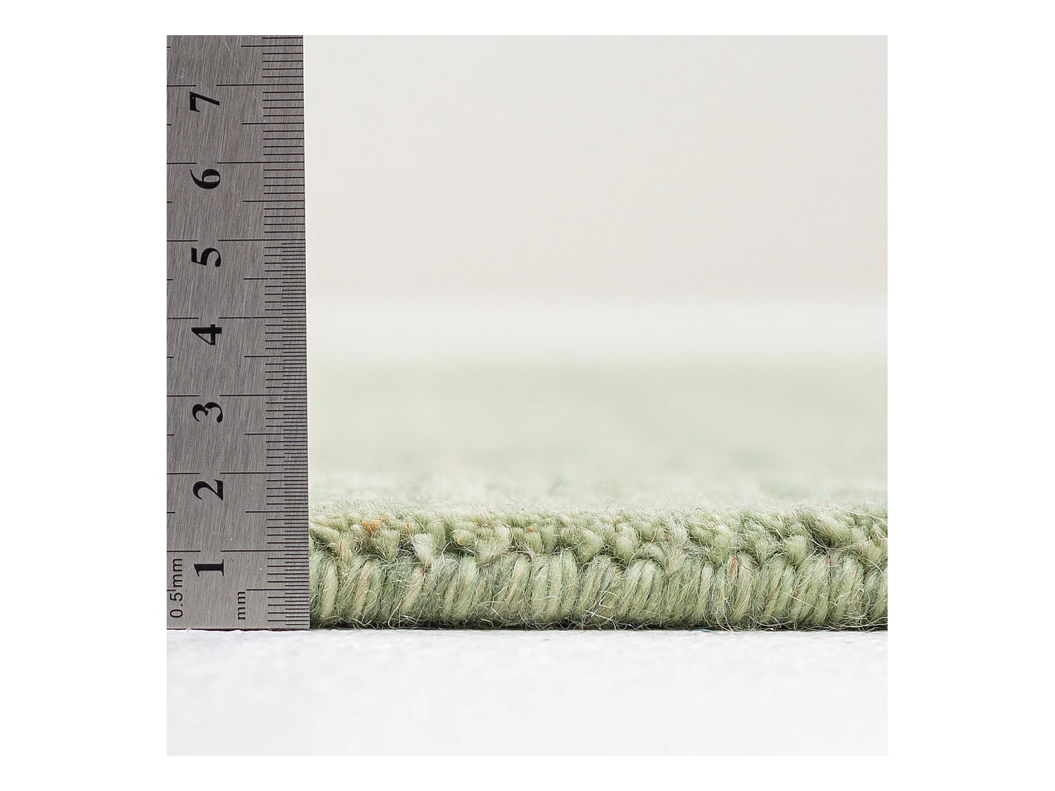 Tapis UNI tissé à la main  60x90 cm vert clair Holi