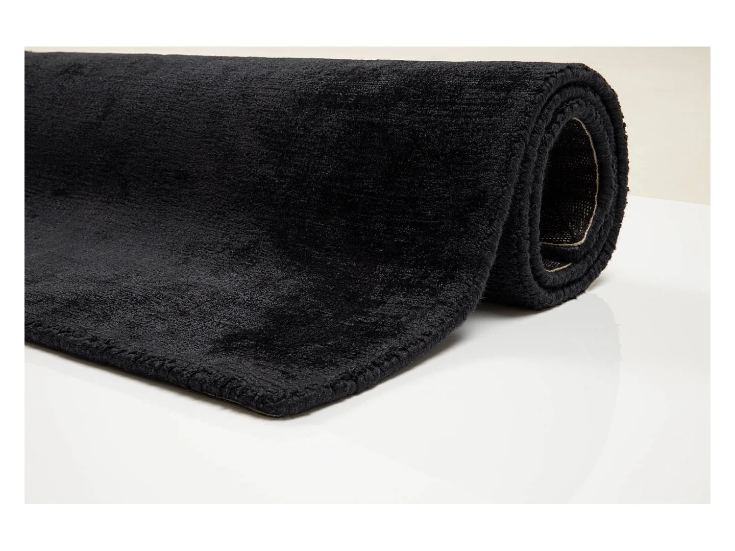 Handgewebter Viskoseteppich 160x230 cm Schwarz Shine