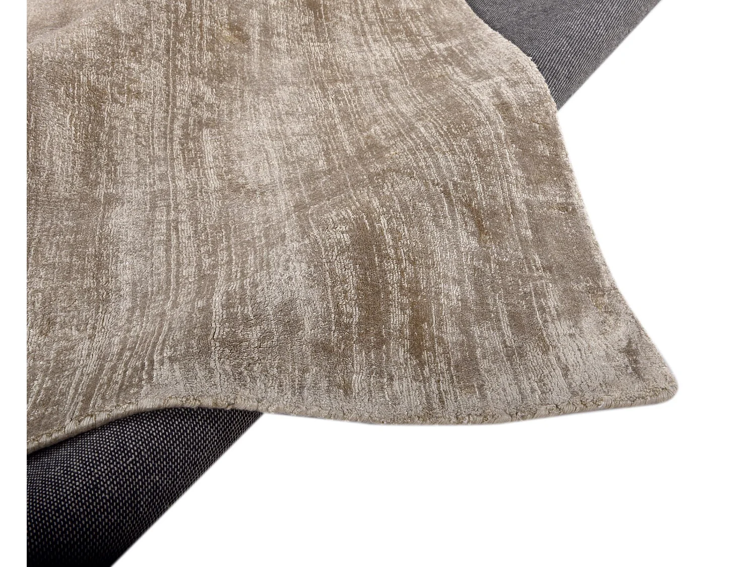 Tapis en viscose tissé à la main 65x135 cm beige Shine