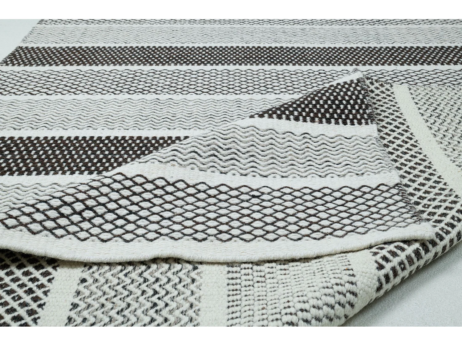Tapis en laine de style scandinave 65x130 cm natural gris Trondheim