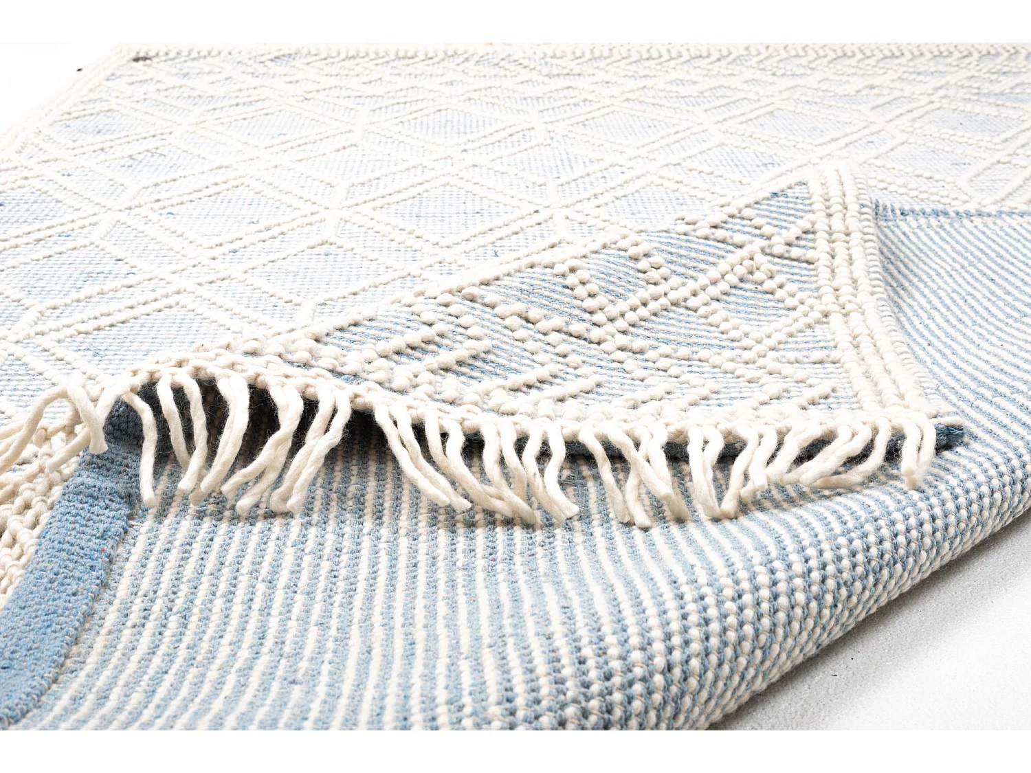 Tapis tissé à la main au design ethnique  190x290 cm bleu Colored Macrame