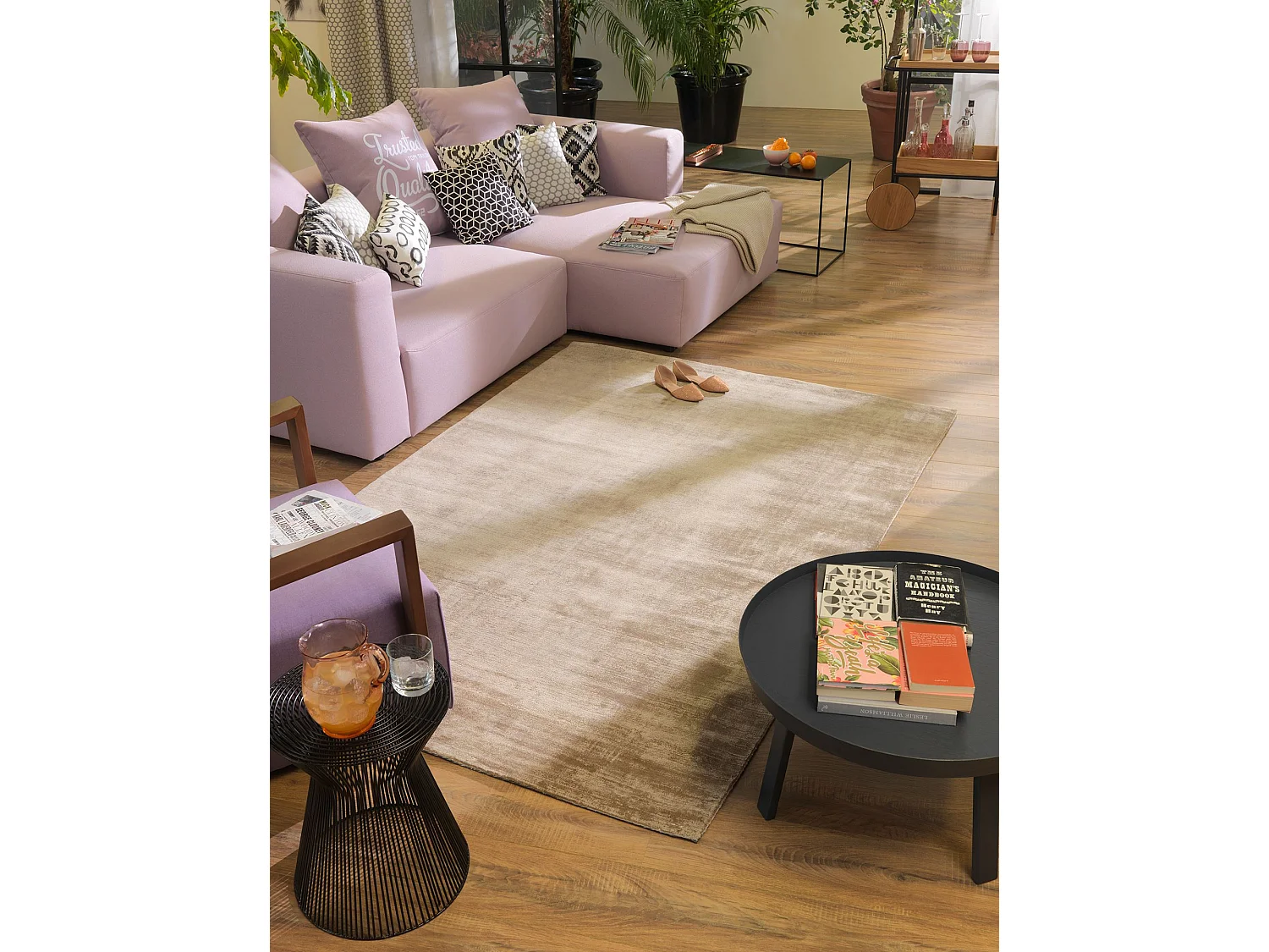 Tapis en viscose tissé à la main 85x155 cm marron clair Shine