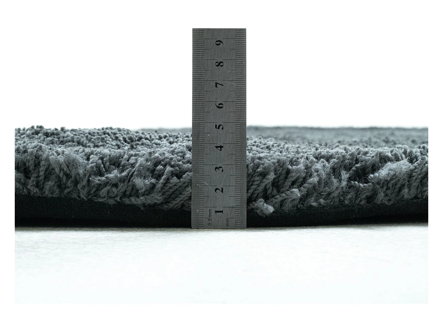 Tapis Shaggy tufté à la main 190x190 cm anthracite Cozy