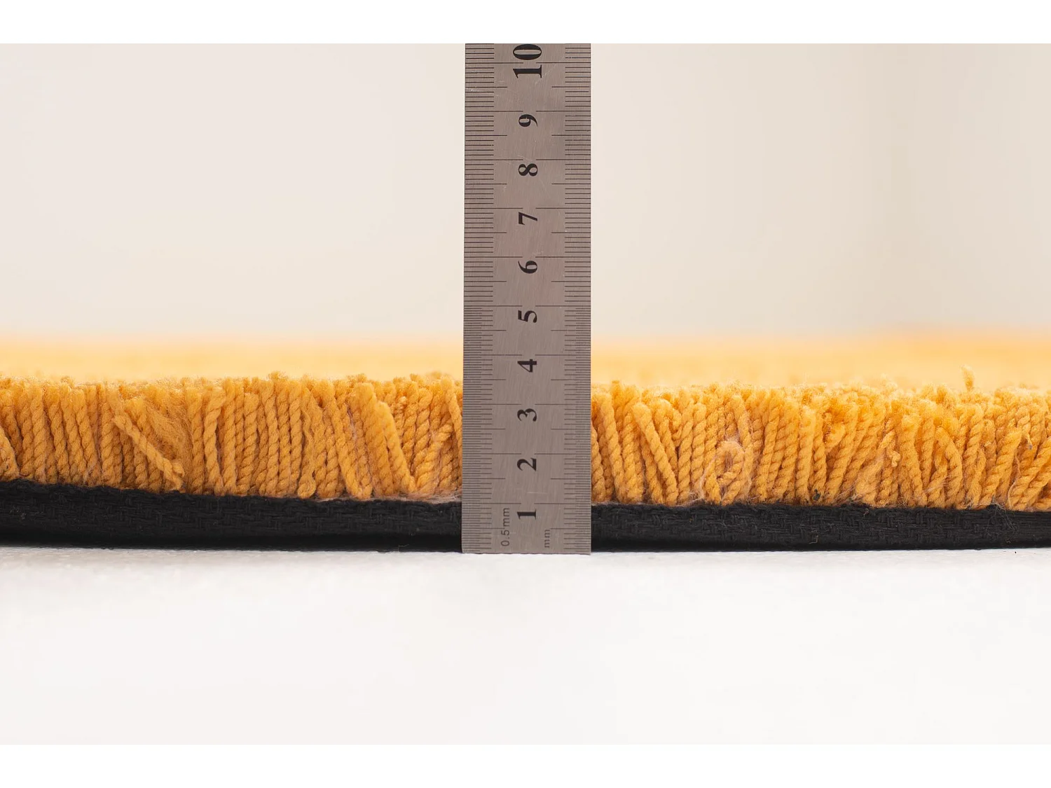 Tapis Shaggy tufté à la main 140x140 cm or Cozy