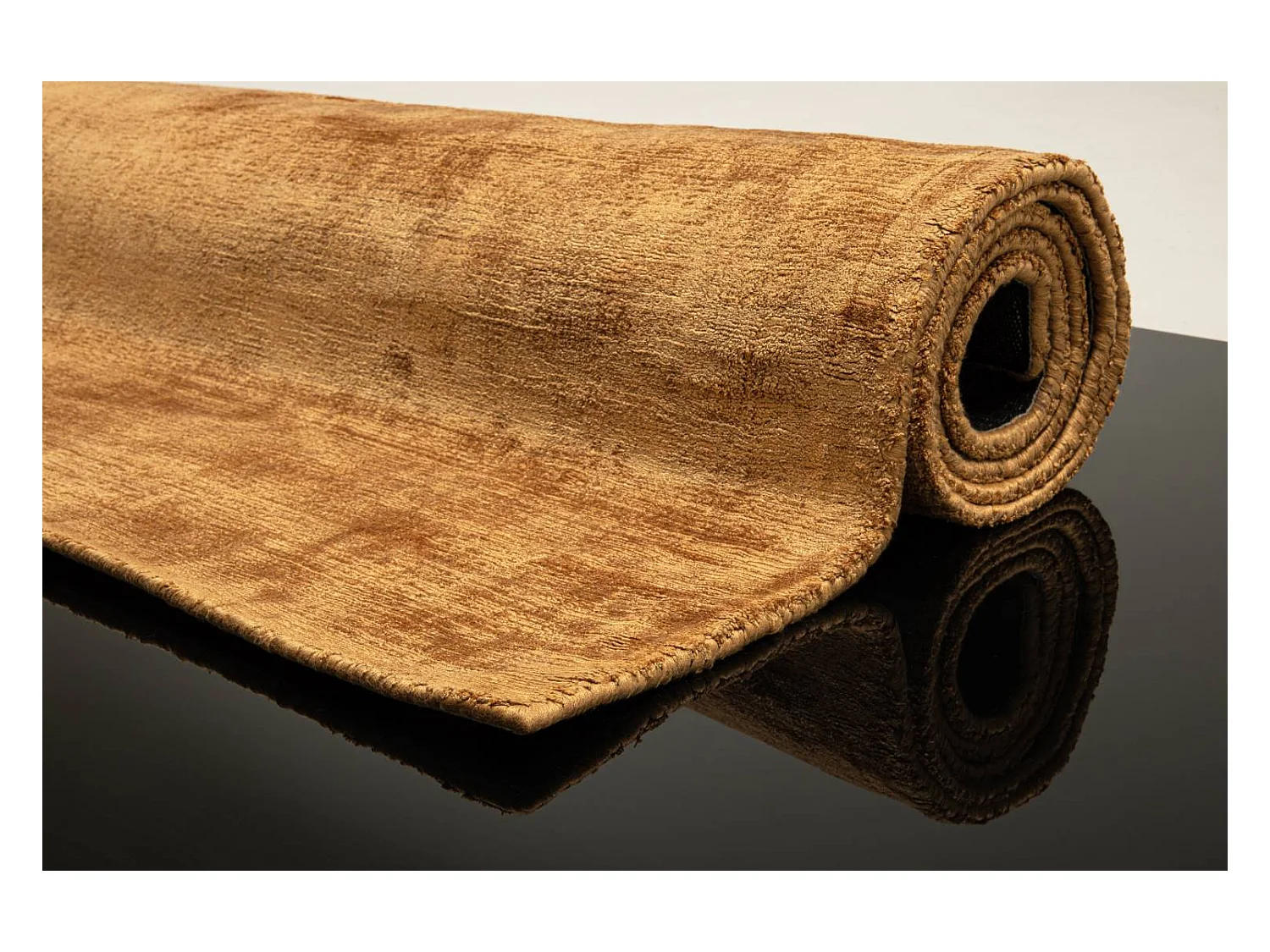 Tapis en viscose tissé à la main 65x135 cm ocre Shine