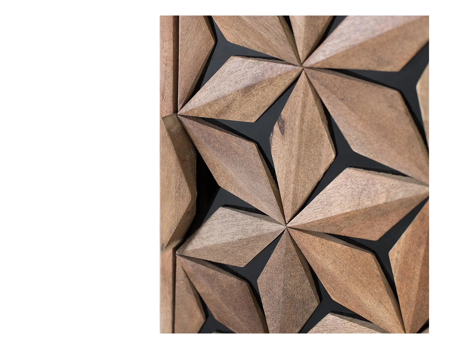 Komoda wykonana z litego drewna mango z ręcznie rzeźbionym frontem