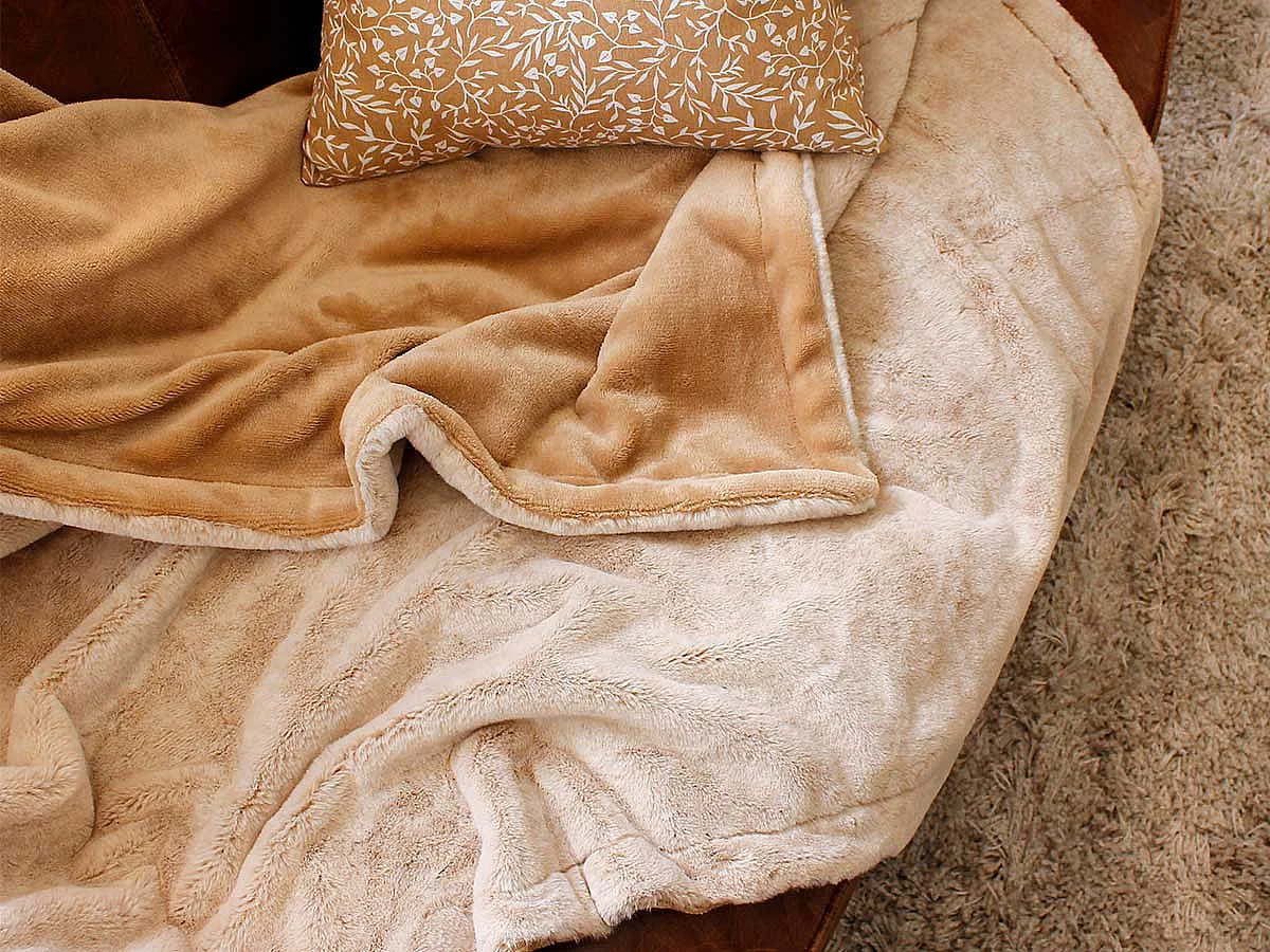 Plaid Imitation Fourrure "Rabbit" 125x150cm Beige