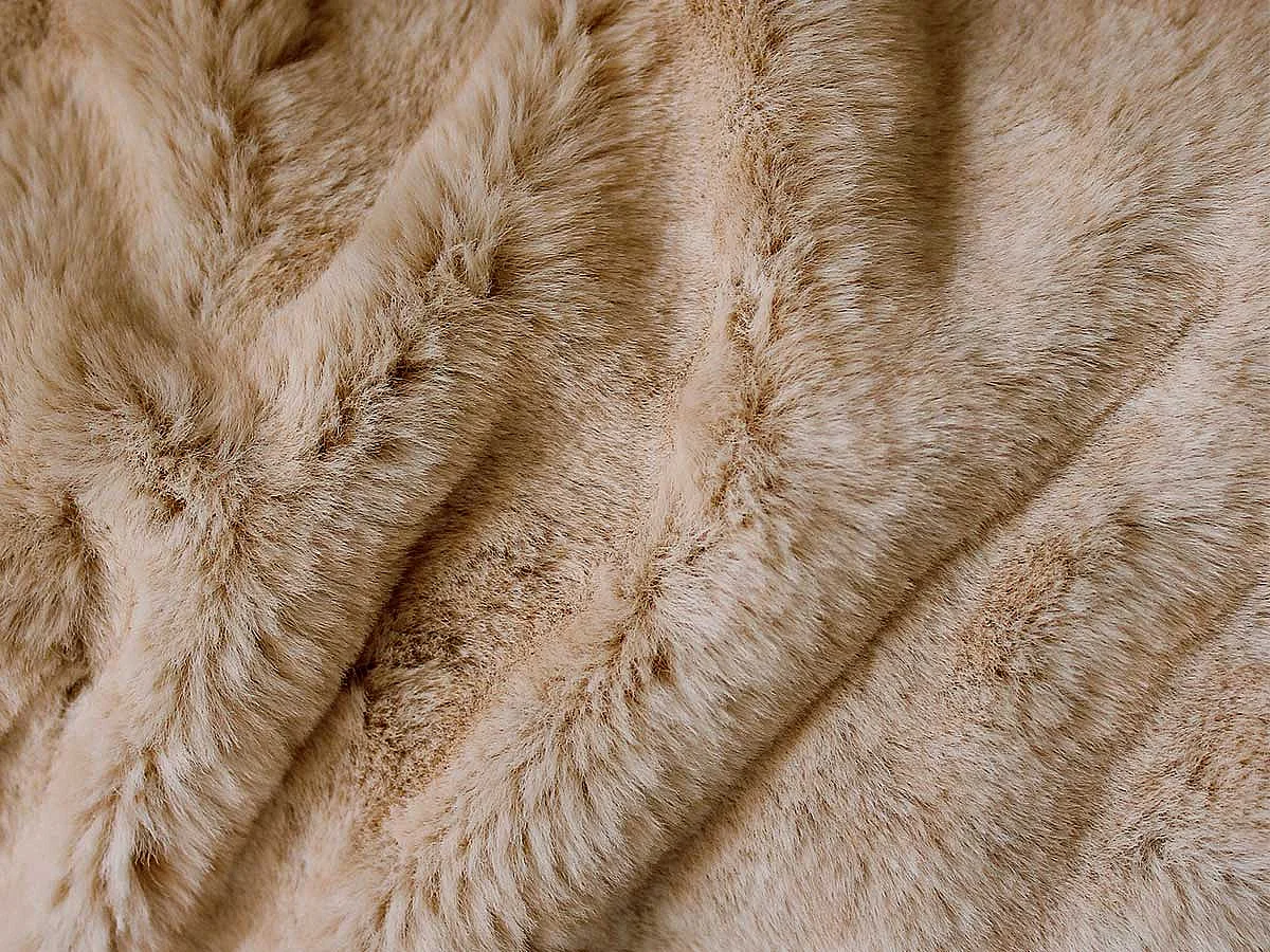 Plaid Imitation Fourrure "Rabbit" 125x150cm Beige