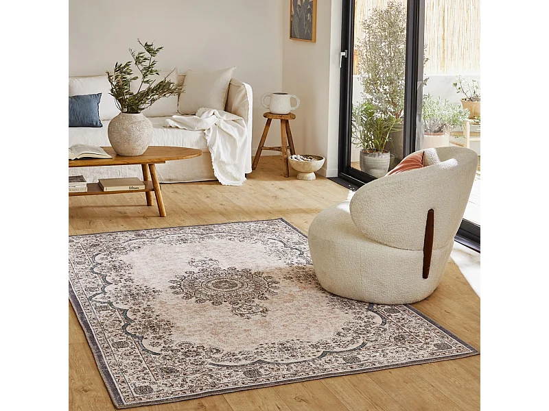 Alfombra interior con diseño barroco rosa, rojo y azul