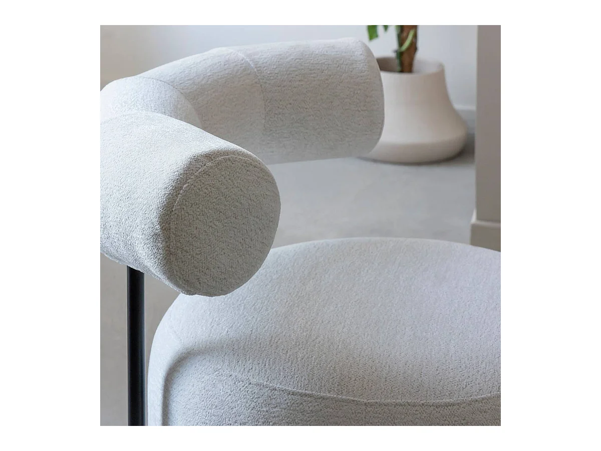 Fauteuil rond en tissu bouclette blanc Maya