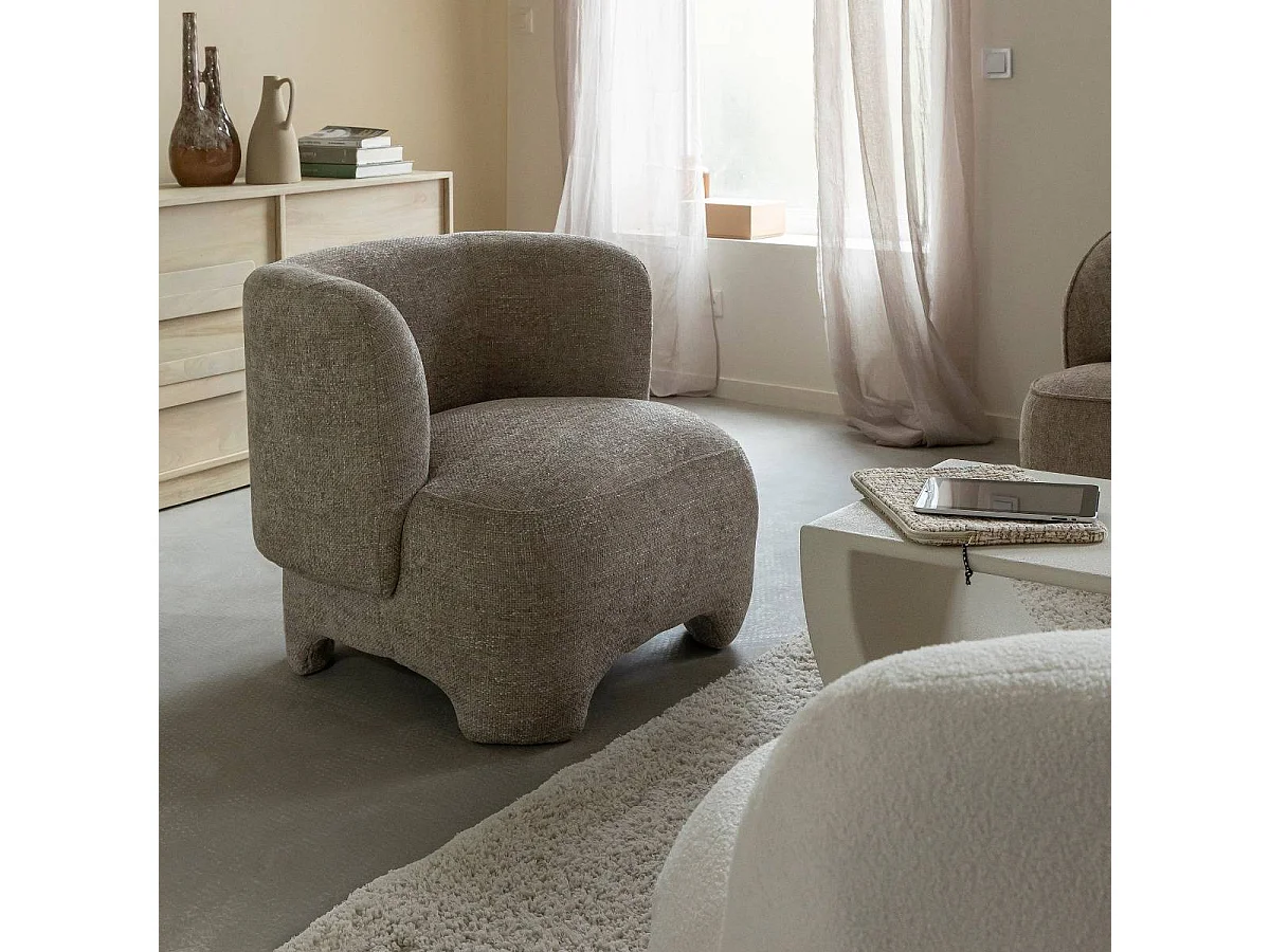 Fauteuil arrondi en tissu taupe Norton