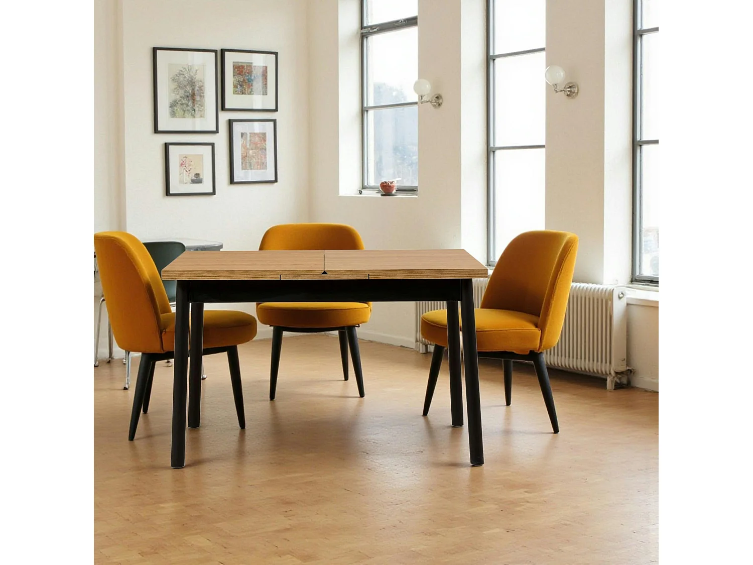 Table extensible noire plateau effet bois 120-153 cm ARDEN