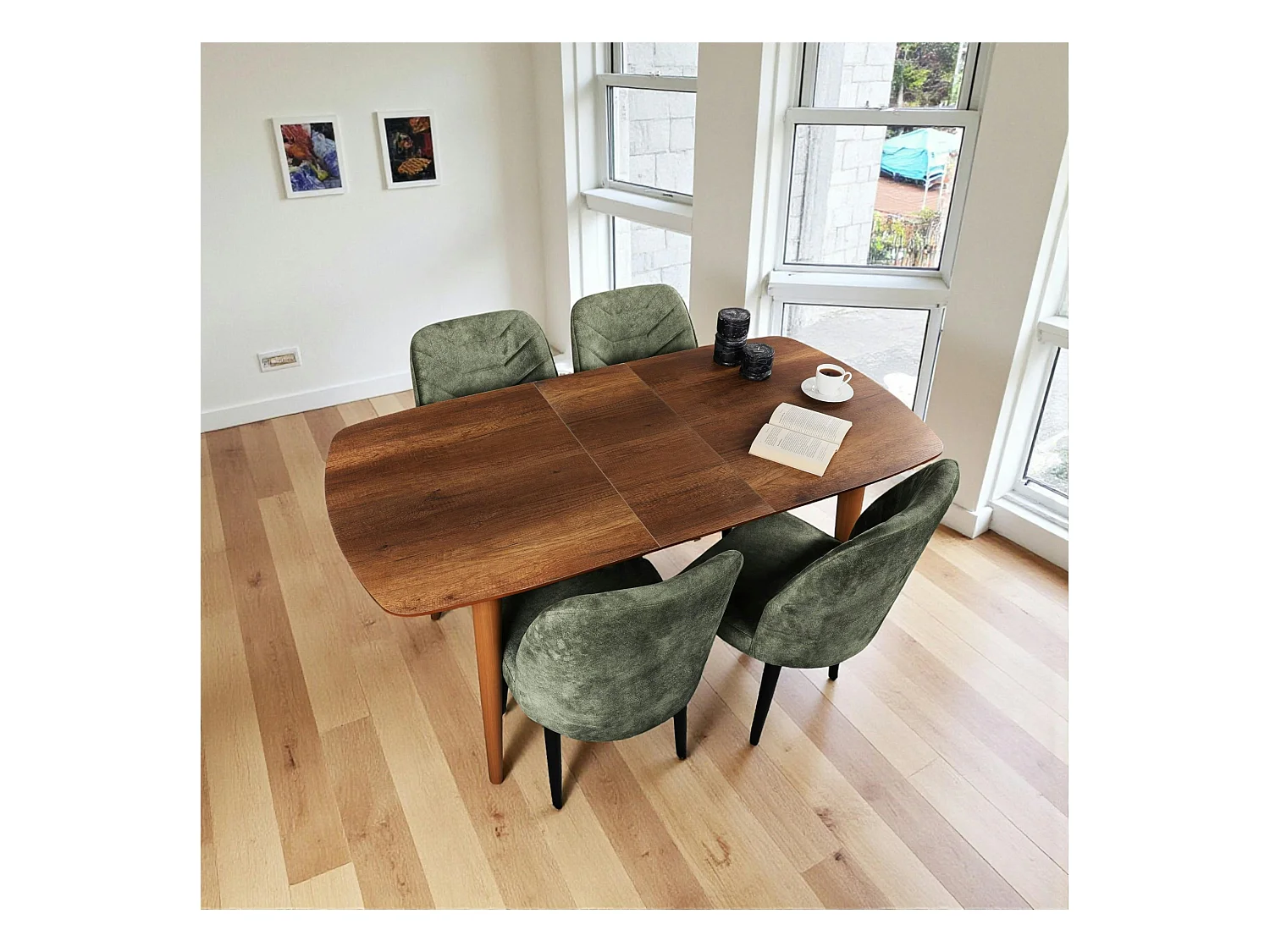 Table extensible vintage effet noyer 130-160 cm UMEA