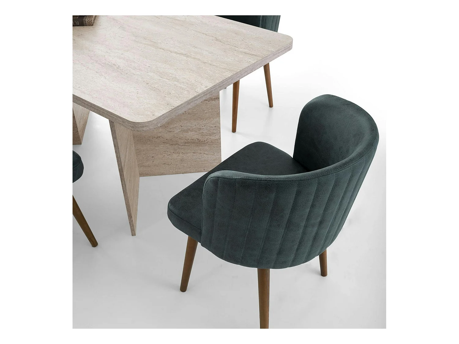 Table à manger design effet travertin pieds V 180 cm MARFA