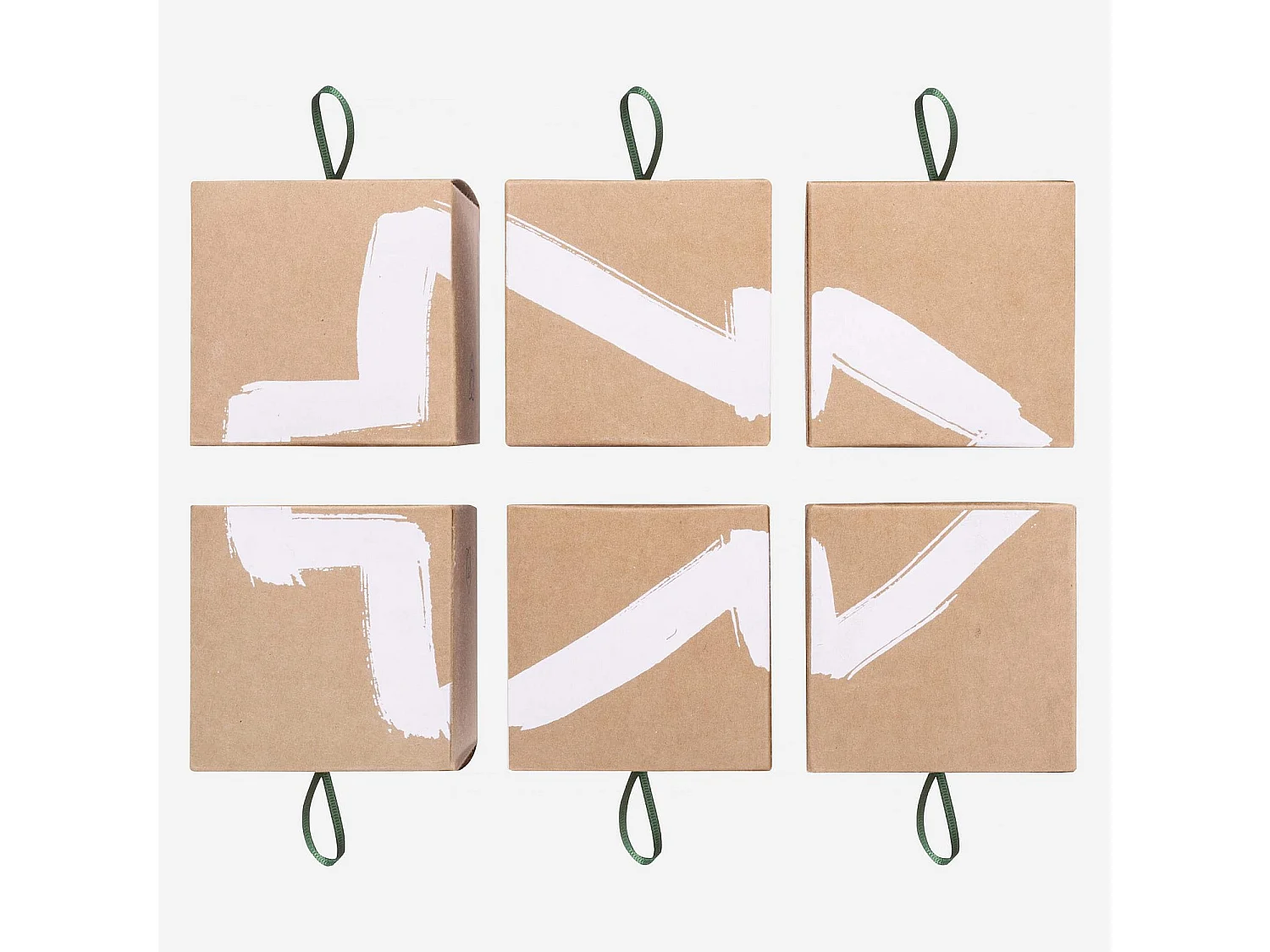 Décoration de Noël - Calendrier de l'avent en papier - 24 boîtes - Design by Habitat Design Studio
