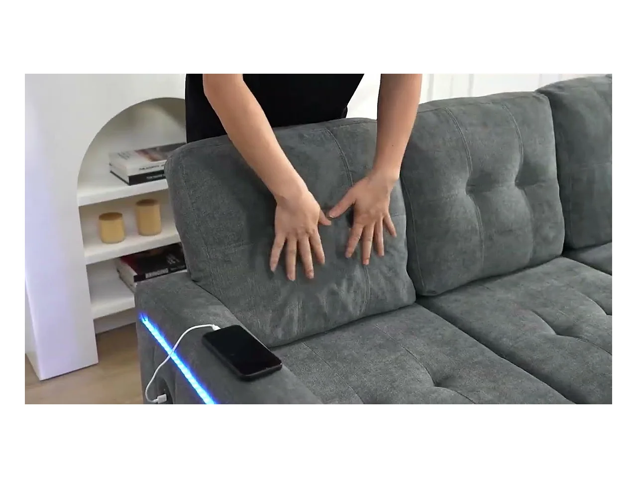 Canapé 3 places d'angle droite convertible - avec pouf, LED et USB - Couchage 156x115 cm - tissu Chenille - Beige