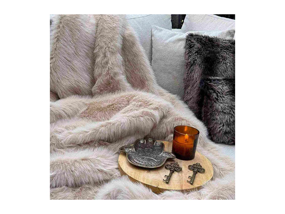 Jeté de canapé en polyester 200 x 150 cm Lolita