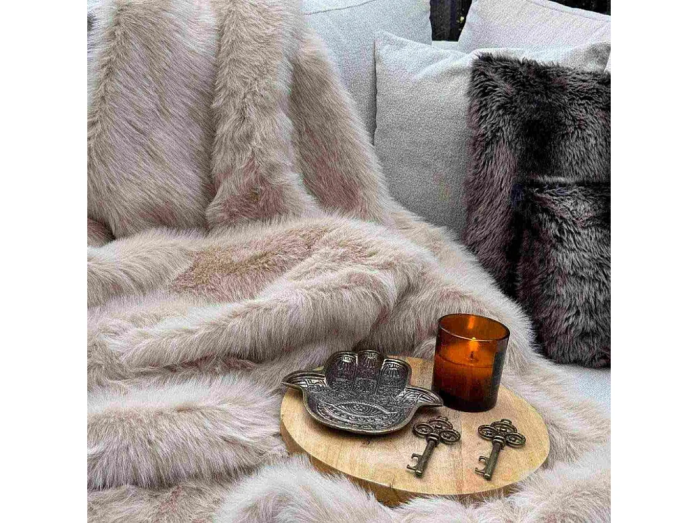 Jeté de canapé en polyester 200 x 150 cm Lolita