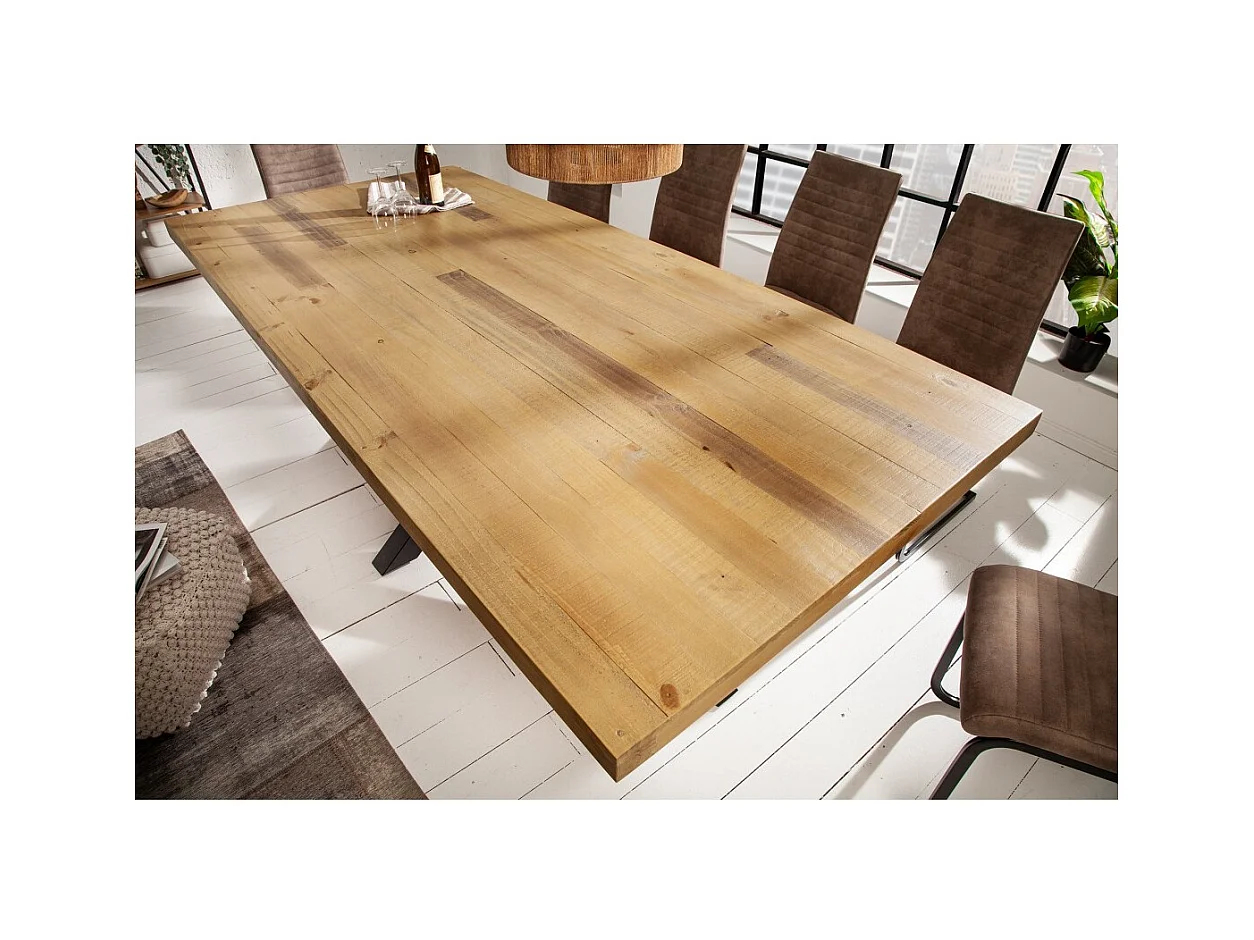 Table de salle à manger SOLARA – Bois de pin recyclé et métal noir – 200 cm – Plateau épais 60 mm – Style industriel