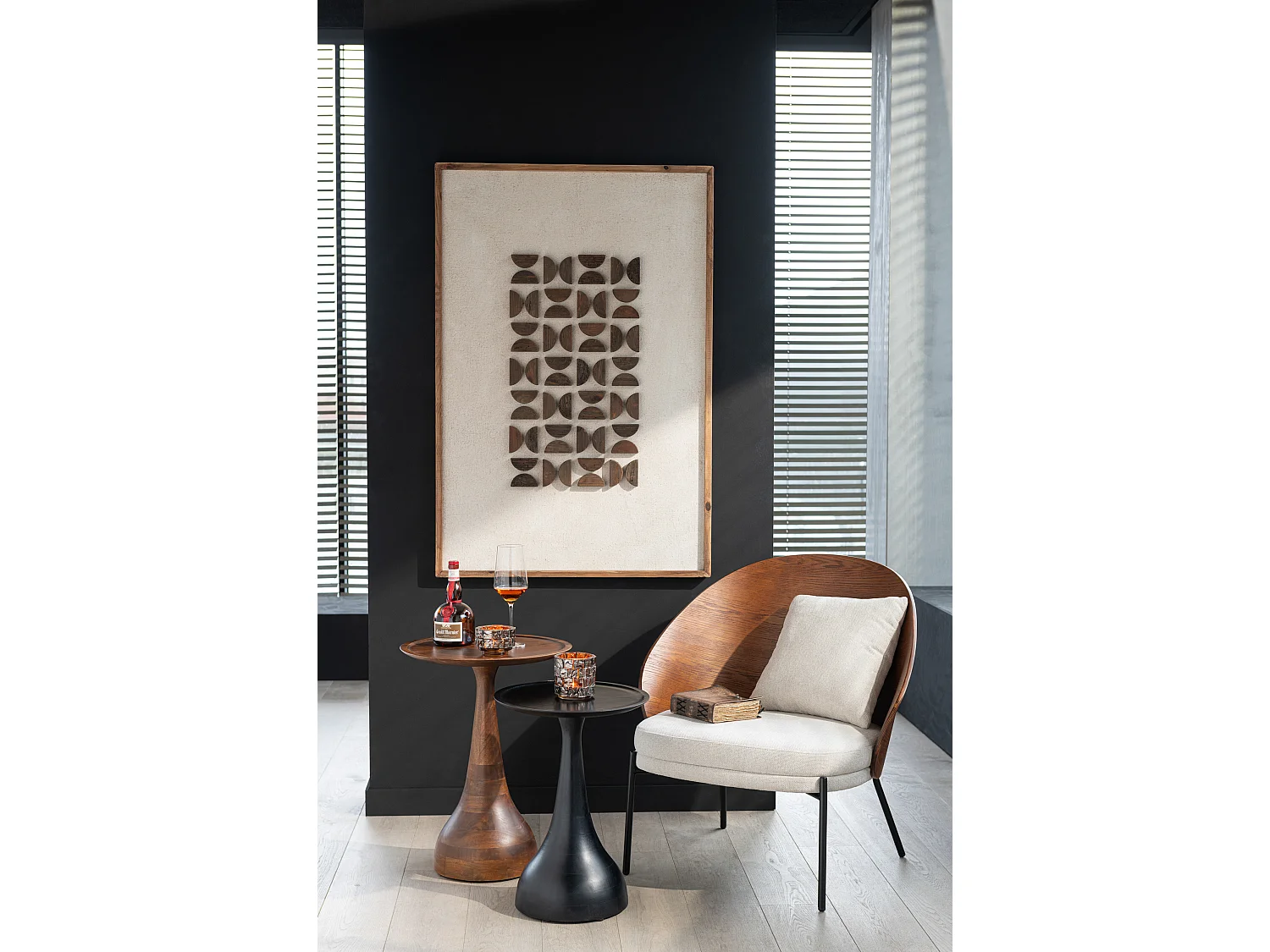 Sillón LONE – Confort moderno y silueta envolvente-Color Marrón