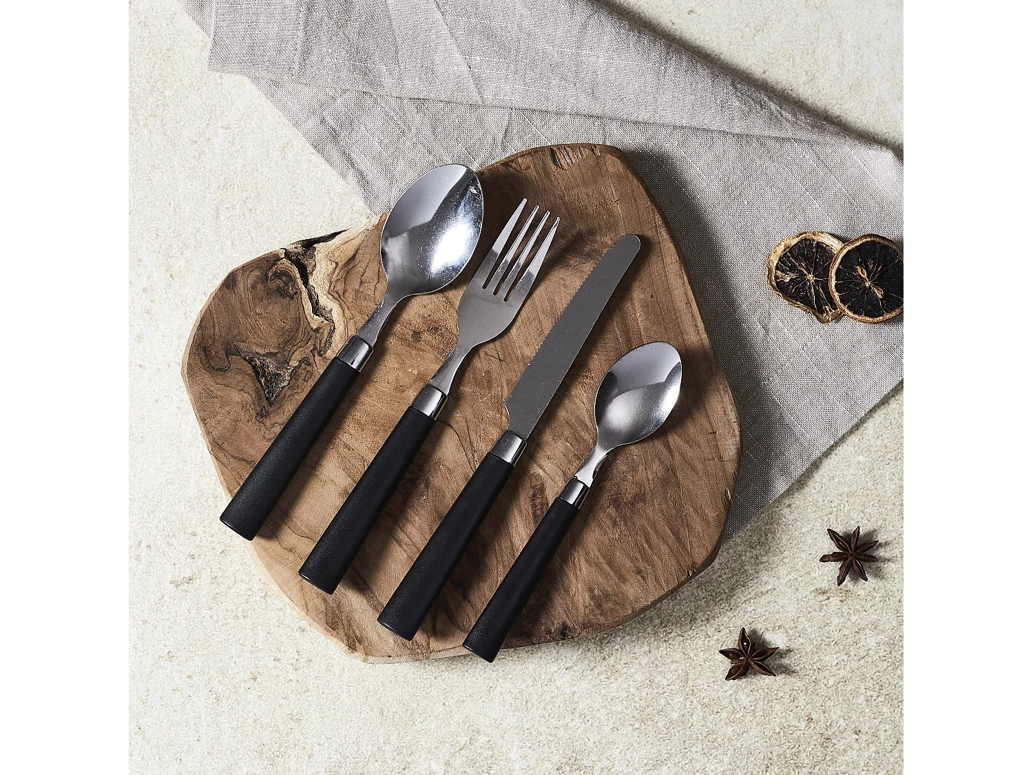 Range Couverts 16pcs Noir Campus Noir, Blanc