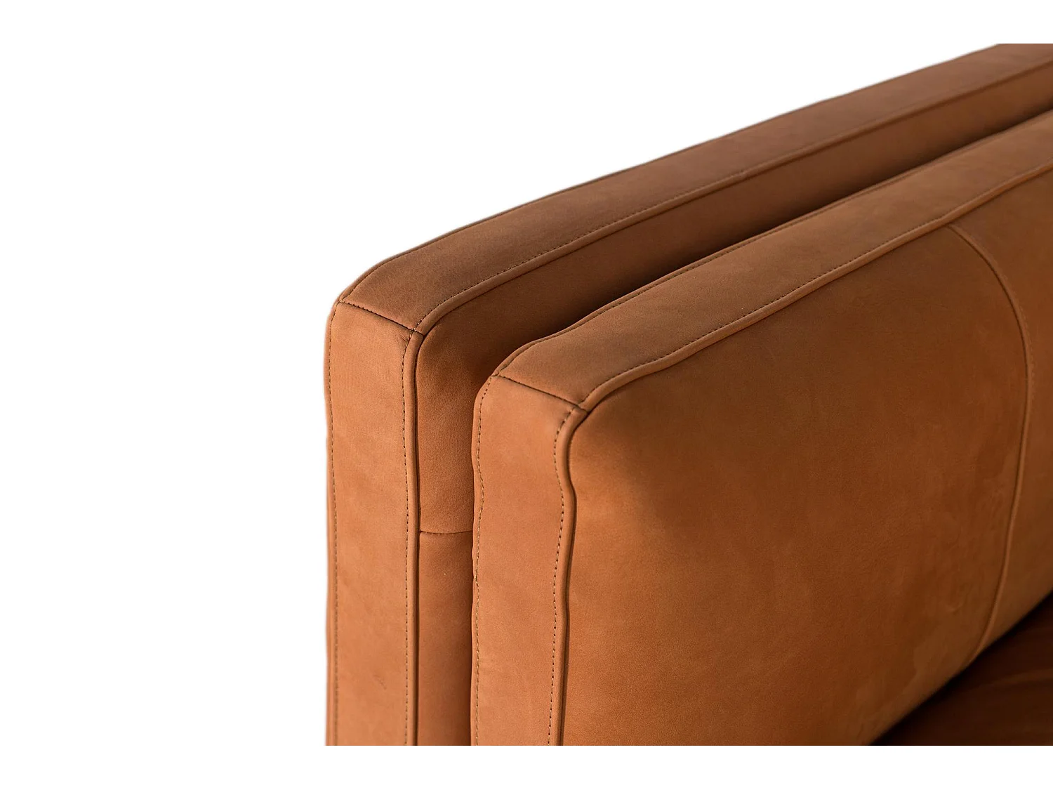 Sofá tapizado en piel estilo vintage y patas de metal 5 plazas