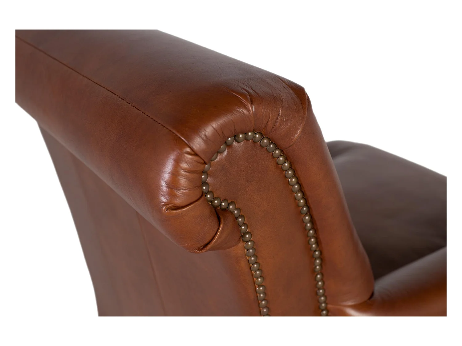 Fauteuil rembourré en cuir avec accoudoirs et pieds en bois