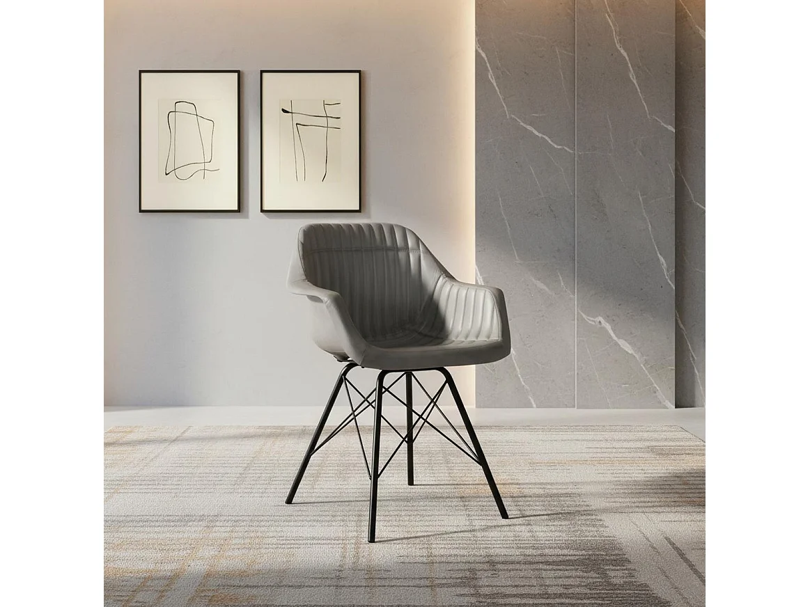 Chaise rembourrée en cuir gris avec dossier rembourré et incliné