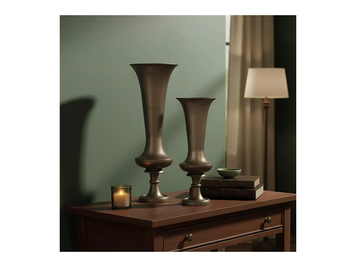 Ensemble de deux vases en aluminium avec finition bronze