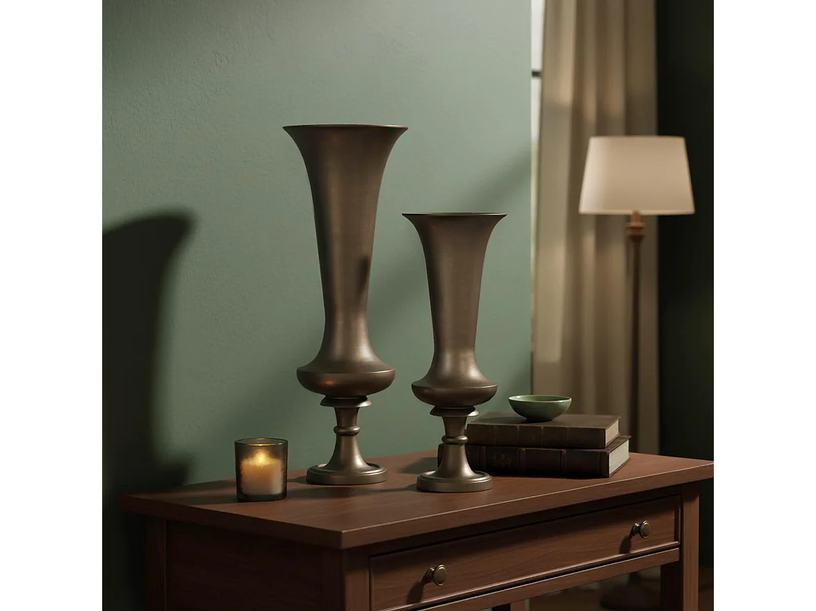 Ensemble de deux vases en aluminium avec finition bronze