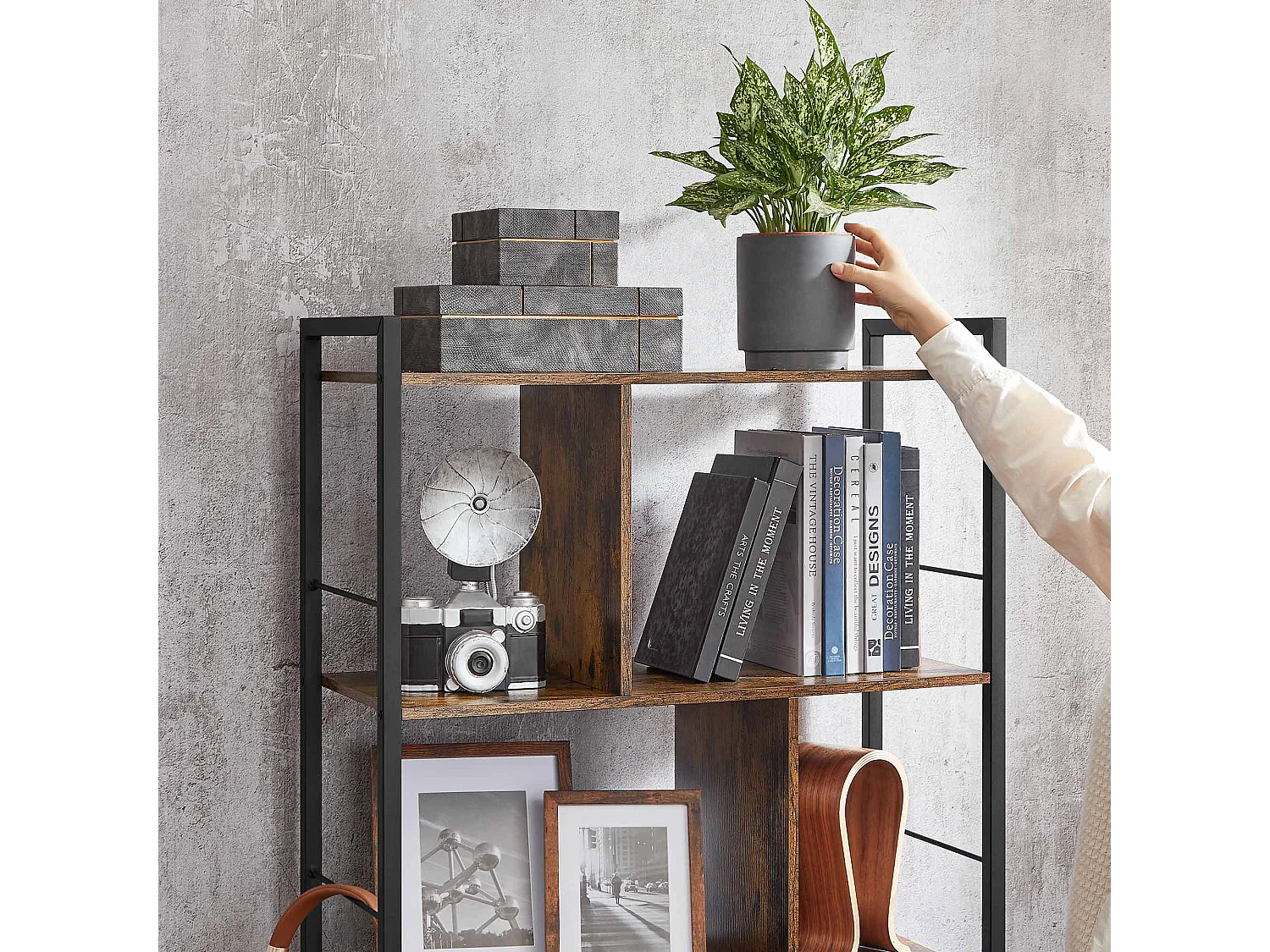 Bücherregal Arachchalur