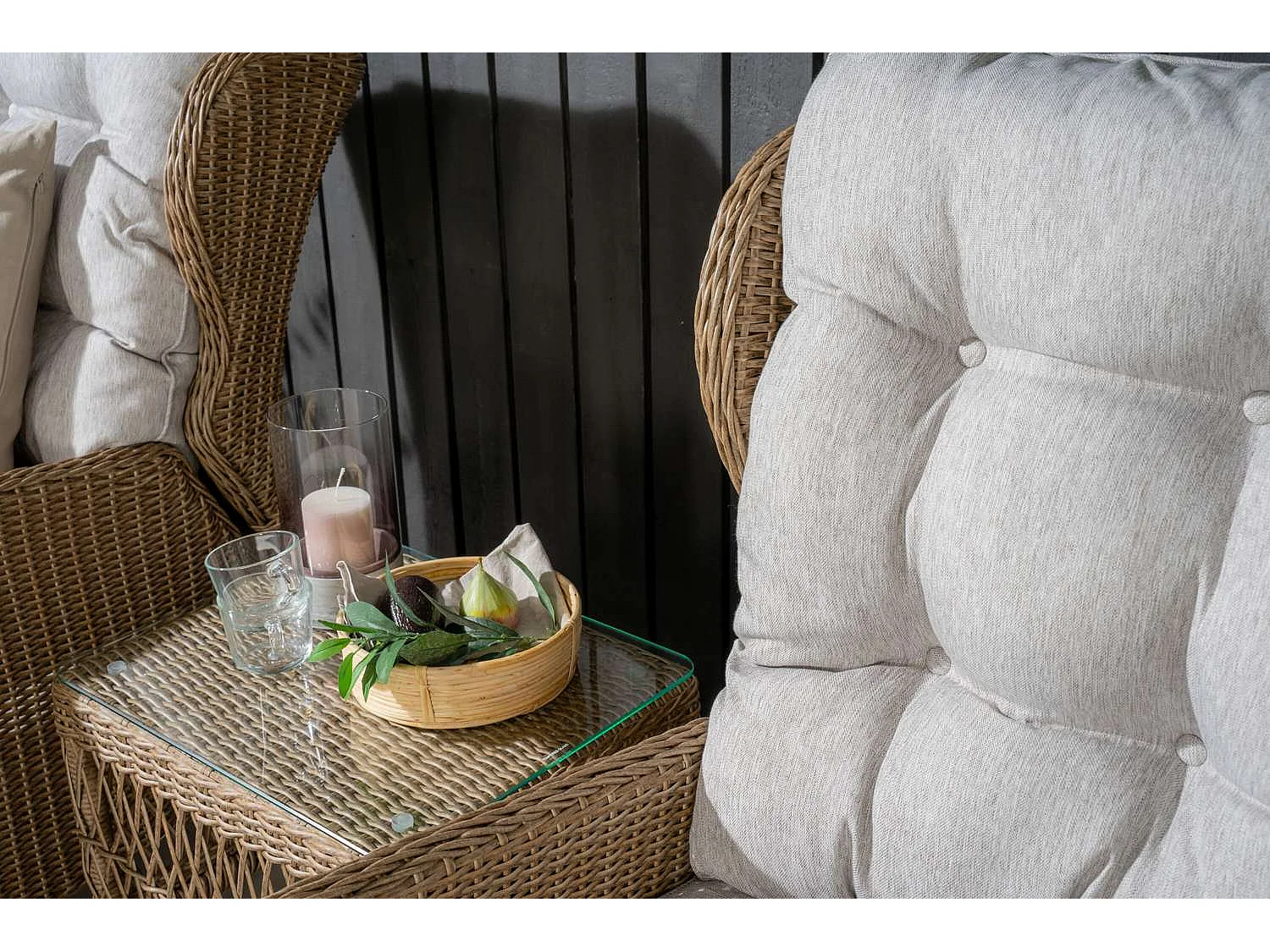 Washington lounge set 2 fauteuils, 2 poefs, 1 salontafel natuur.