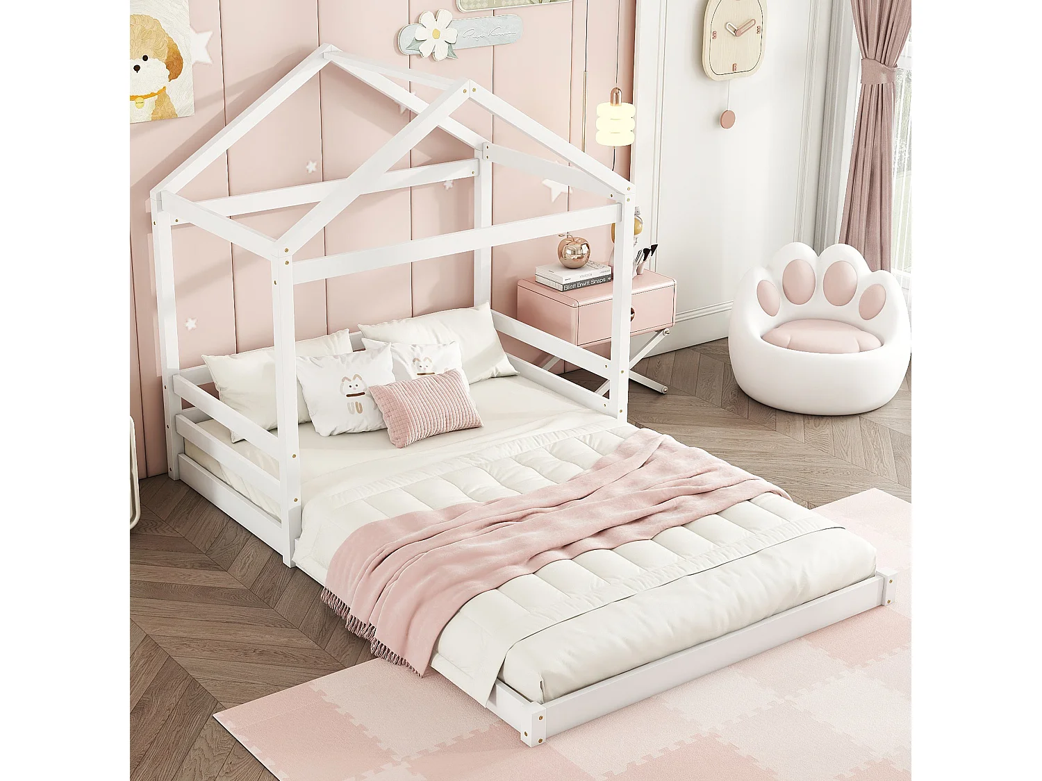 Lit cabane 140x200 cm en pin blanc avec sommier, style minimaliste, idéal pour chambre d’enfant moderne