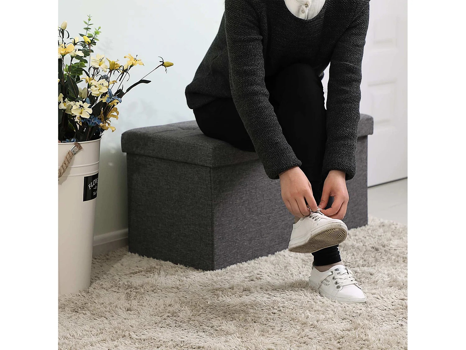 Sitzbank mit Klappdecke Abū Ḩummuş