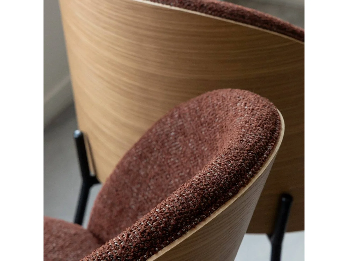 Silla de tejido rojo oscuro y madera clara Nyssa (lote de 2)