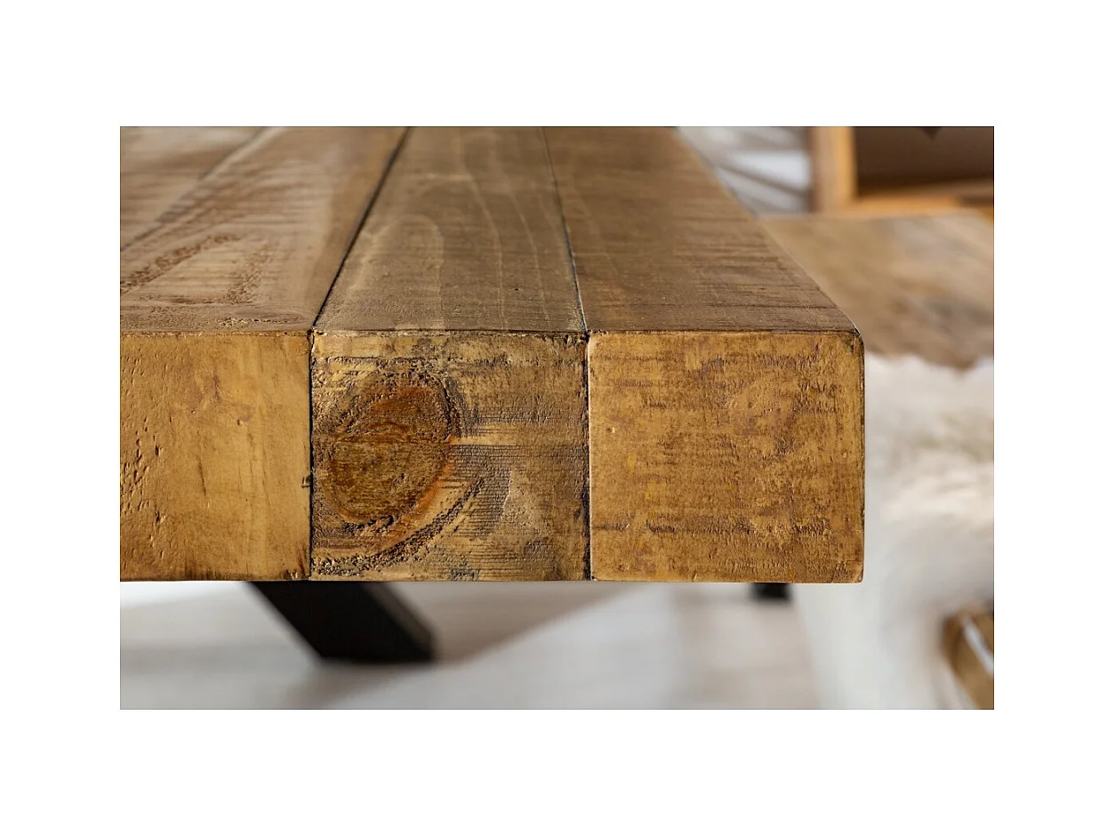 Table CAVARA – Bois de pin recyclé verni et métal noir – 200 cm – Plateau épais 80 mm – Style industriel