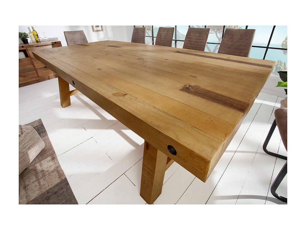 Table de salle à manger RANCHO – Bois de pin recyclé verni – 240 cm – Style rustique
