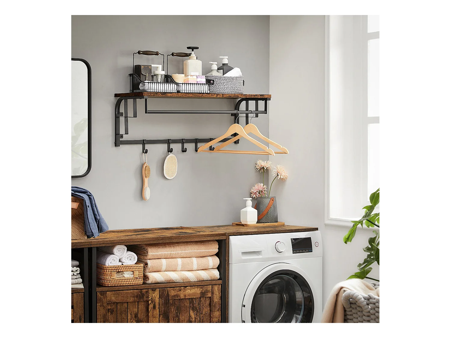 Wandgarderobe mit  abnehmbaren Haken