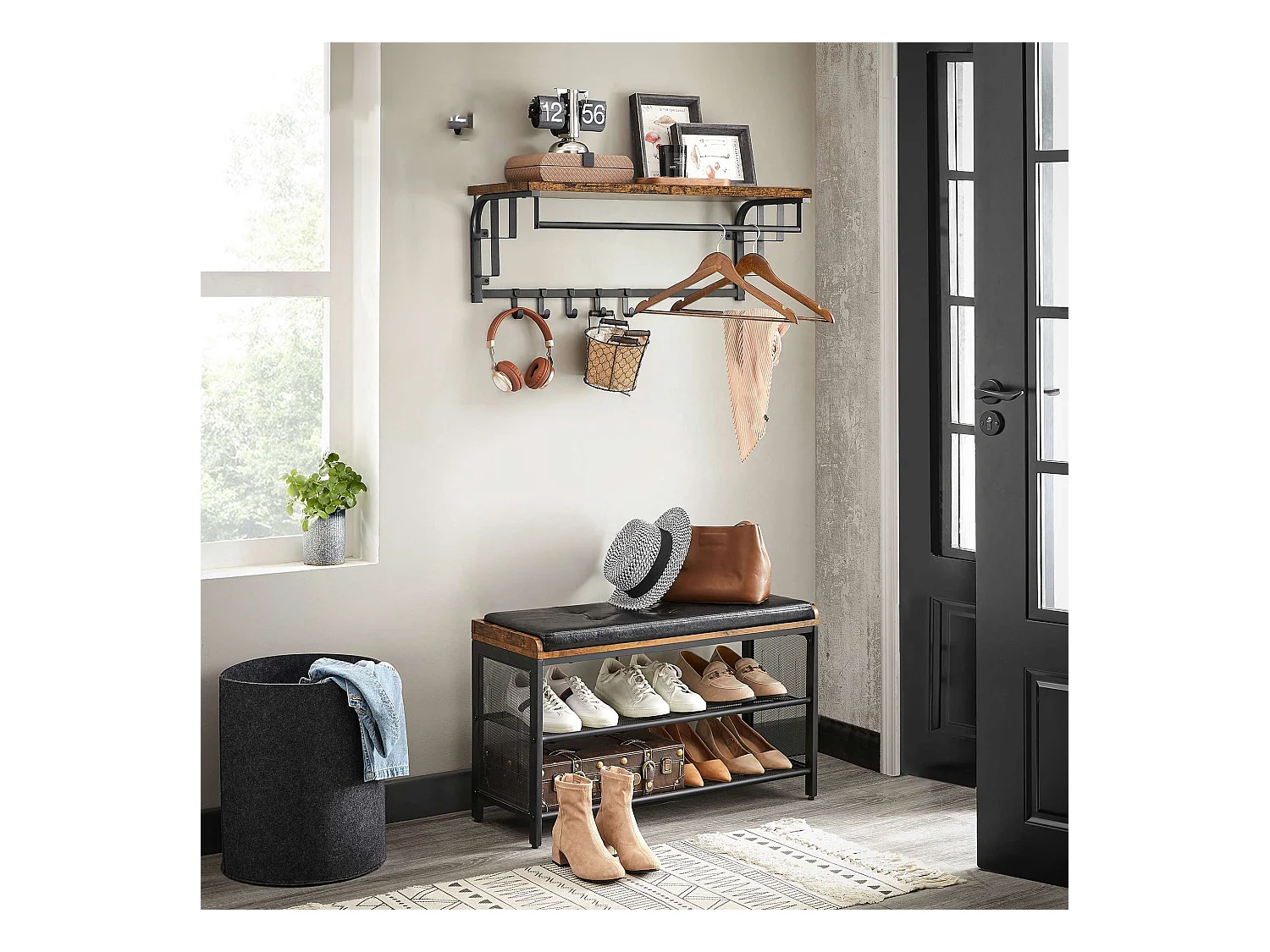 Wandgarderobe mit  abnehmbaren Haken