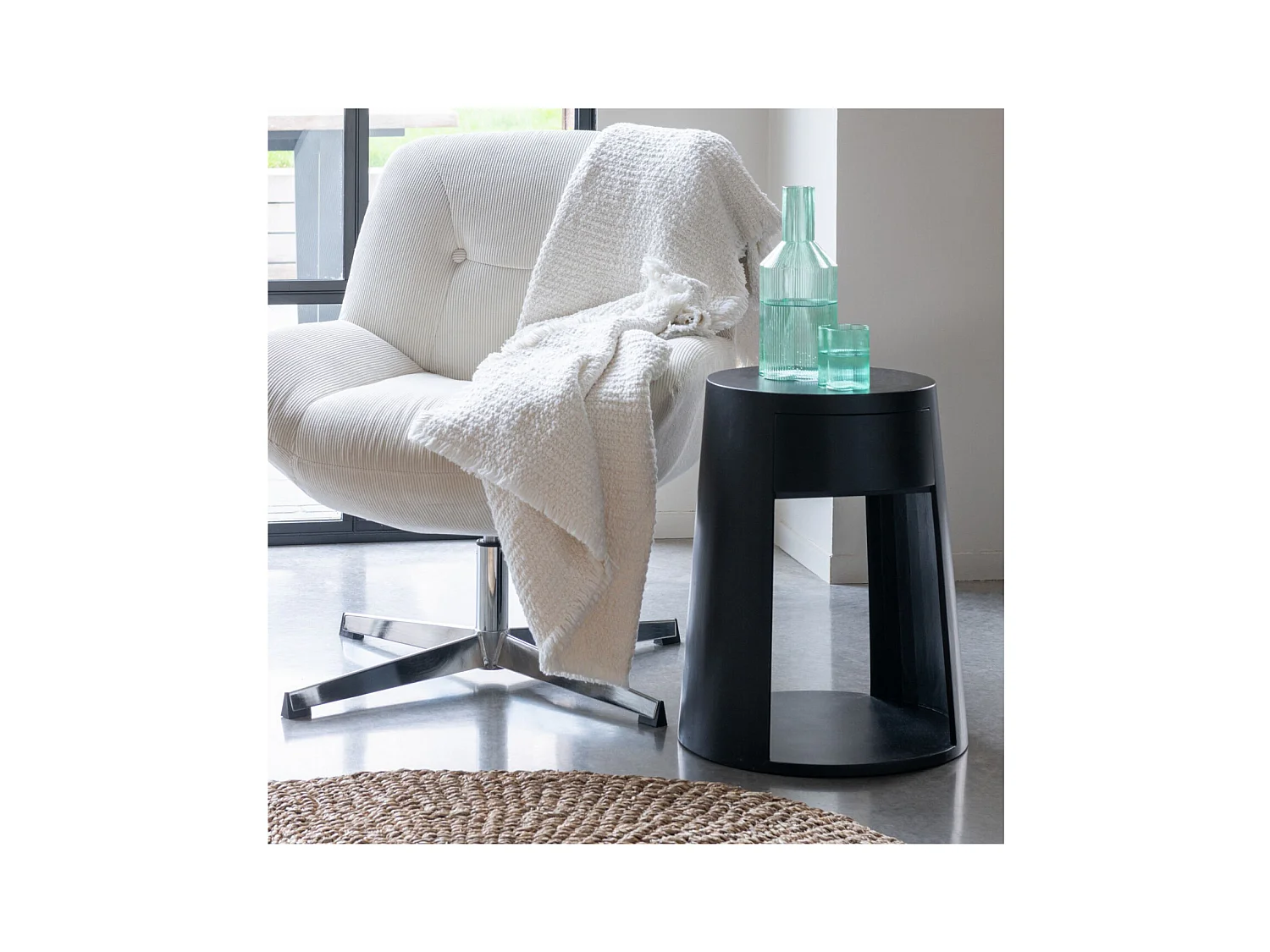 Table de chevet ronde 1 tiroir en manguier - DARWIN