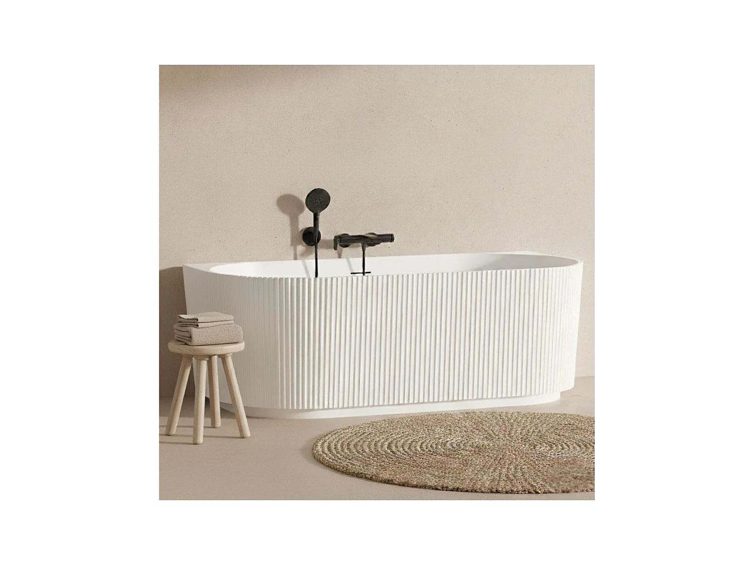 Baignoire murale blanche 170cm striée en acrylique Lucite® - Livrée complète