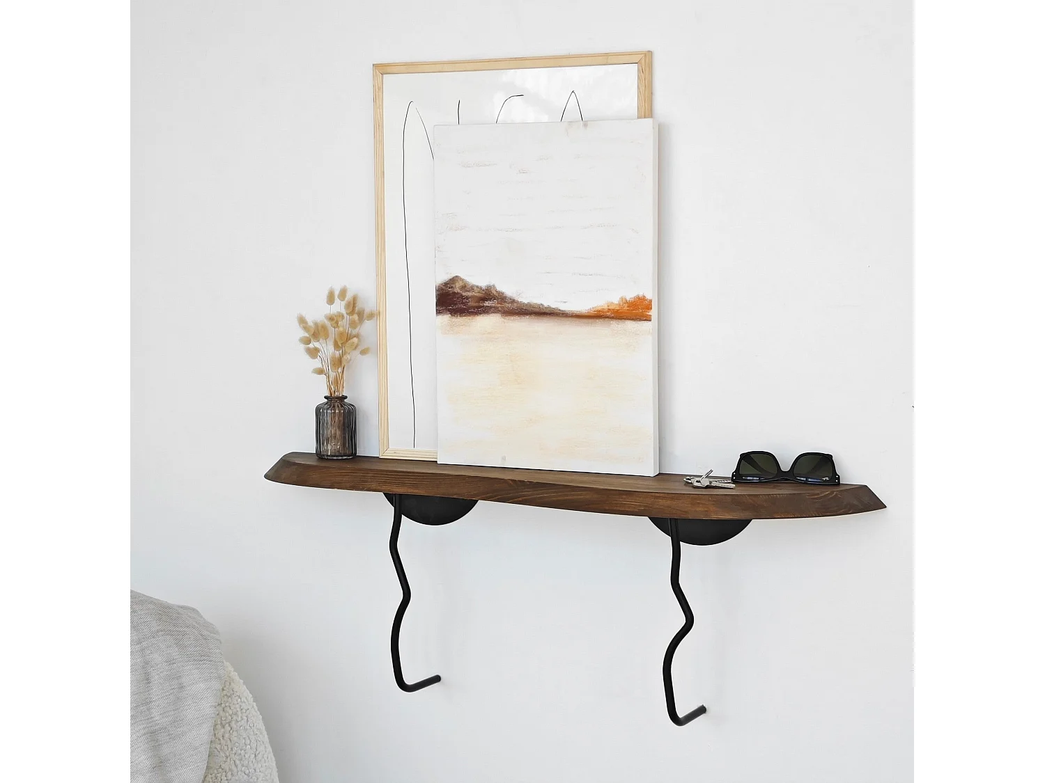 Elegante mensola da parete, 99 cm x 22 cm, nero e noce | 100% legno di pino e struttura in metallo | Perfetta per decorare e organizzare